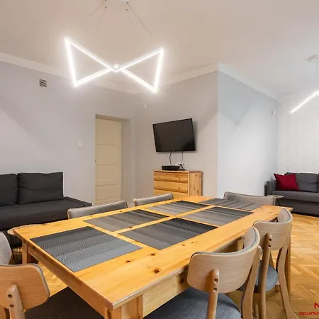 Nearto Old Town Daszynskiego Street